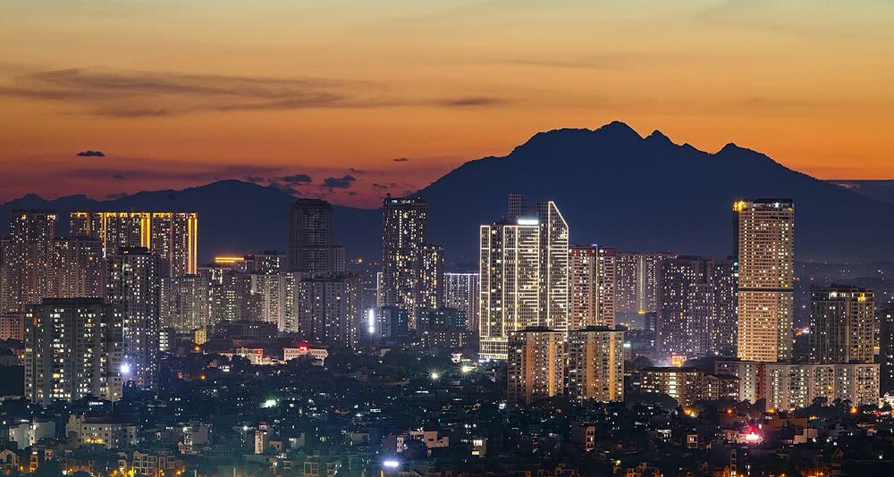 Toàn cảnh Hà Nội nhìn về núi Ba Vì